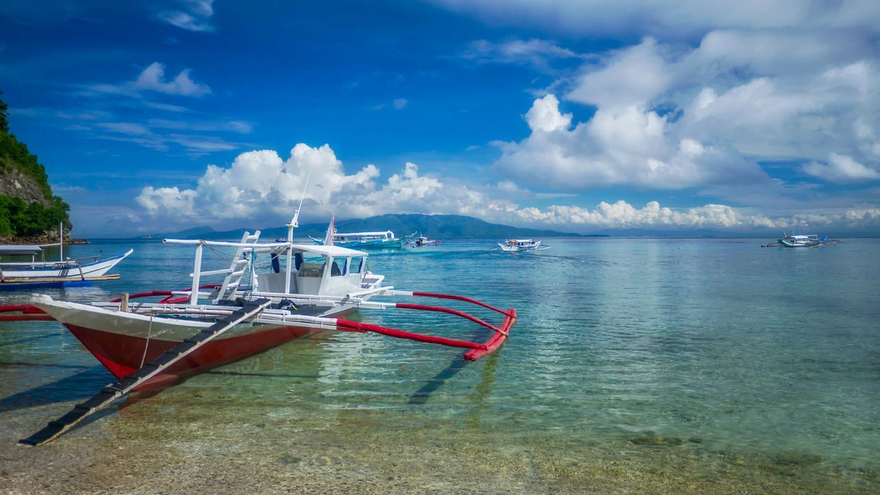 Atlantis Dive Resort Puerto Galera Exteriör bild